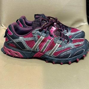 Women’s Adidas sneakers, Sz 8